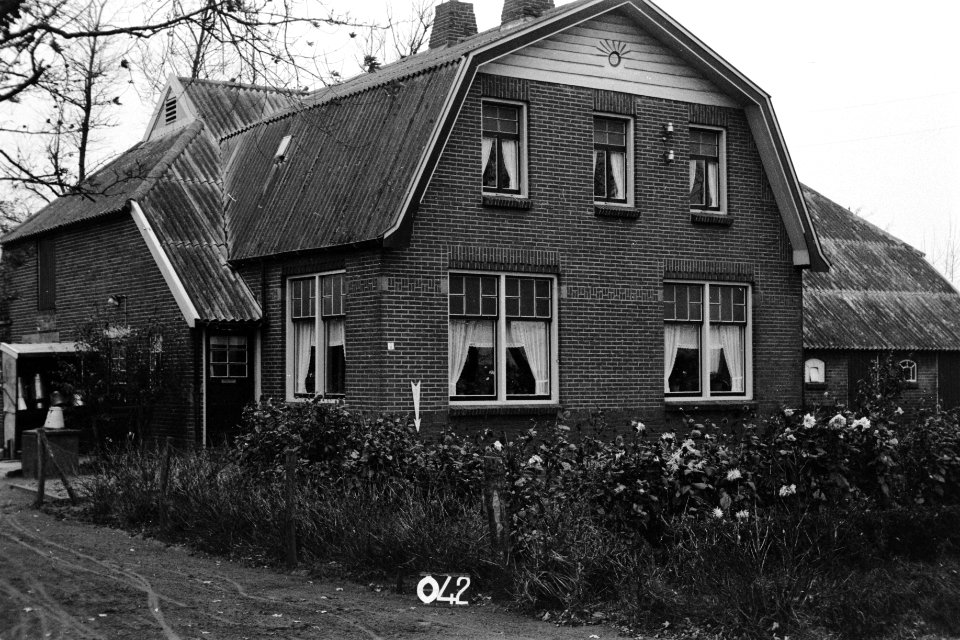 Boerderij te Ommen (ruilverkaveling Ommerveld), Bestanddeelnr 170-1745