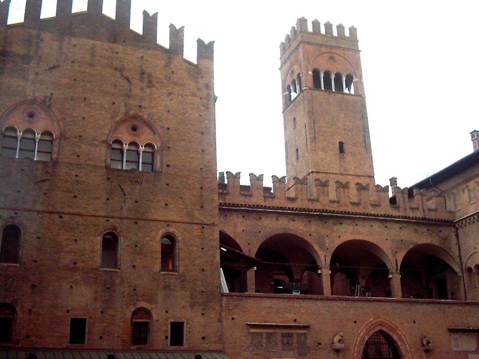 Bologna Piazza Maggiore 1