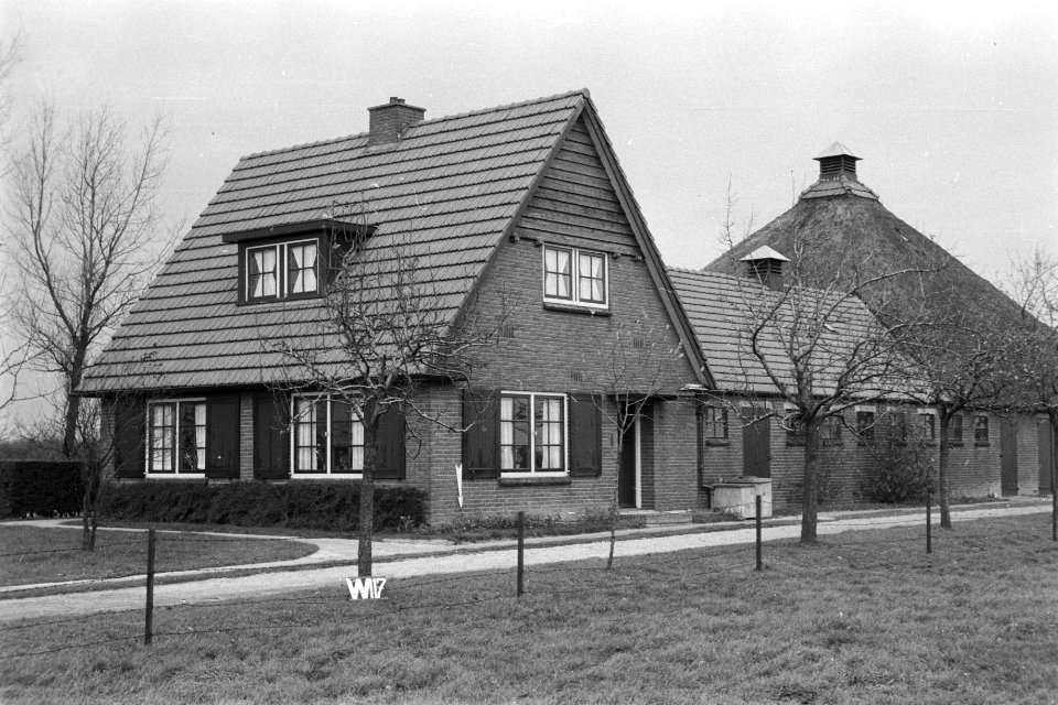 Boerderij te Wateren (ruilverkaveling Elsloo), Bestanddeelnr 170-1786