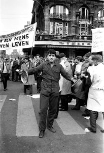 Boeren met spandoeken tijdens de actie, Bestanddeelnr 924-3863