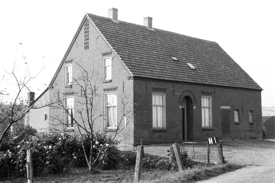 Boerderij te Huisseling (ruilverkaveling Land van Ravenstein), Bestanddeelnr 170-1755