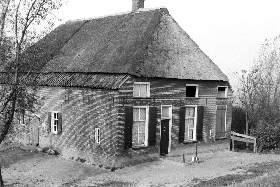 Boerderij te Ravenstein (ruilverkaveling Land van Ravenstein), Bestanddeelnr 170-1757