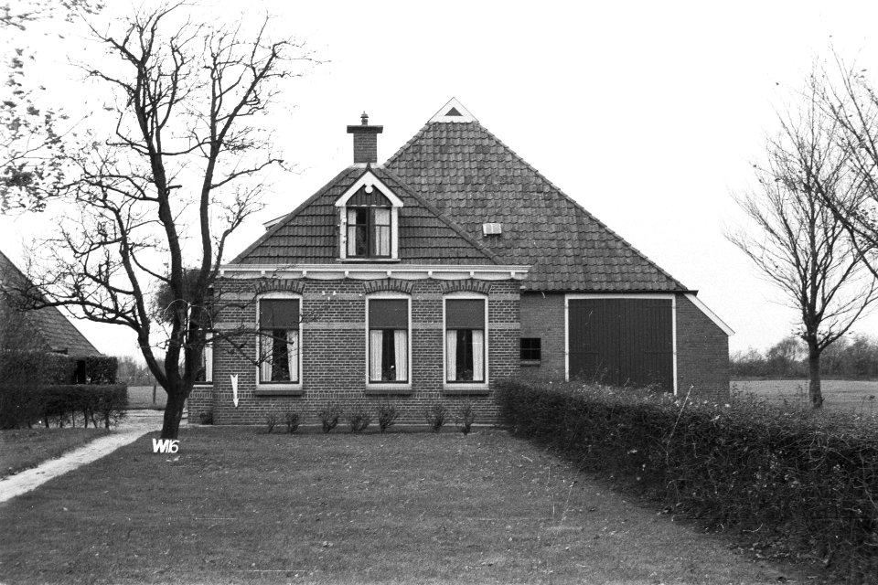 Boerderij te Wateren (ruilverkaveling Elsloo), Bestanddeelnr 170-1785