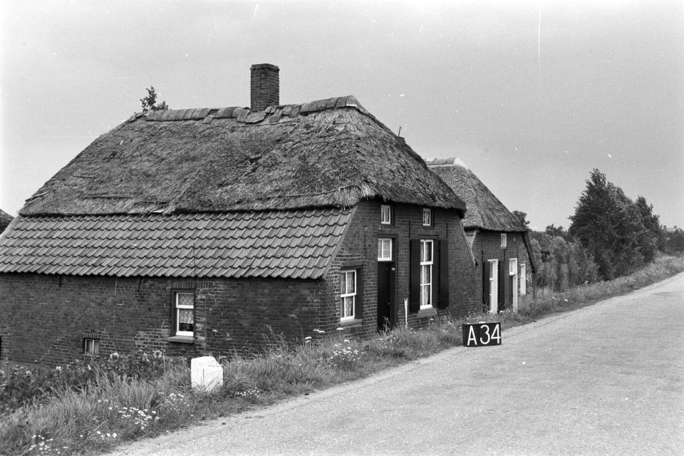 Boerderijen bij Alphen (ruilverkaveling Land van Maas en Waal), Bestanddeelnr 170-2265