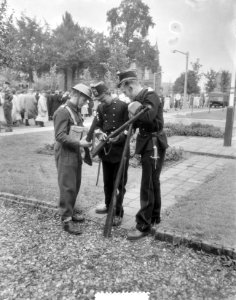 Boerenfeest Breda NCB oude en nieuwe soldaten, Bestanddeelnr 905-2728