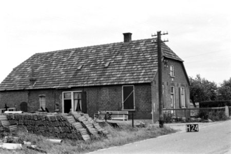 Boerderij te Horssen (ruilverkaveling Maas en Waal), Bestanddeelnr 170-2195
