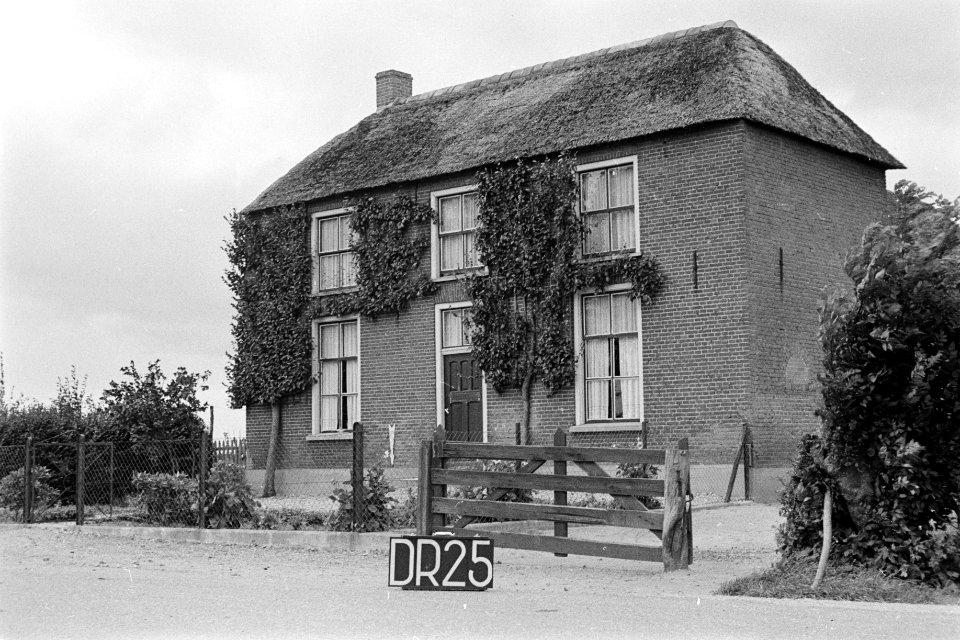 Boerderij te Dreumel of Druten (ruilverkaveling Maas en Waal), Bestanddeelnr 170-2202