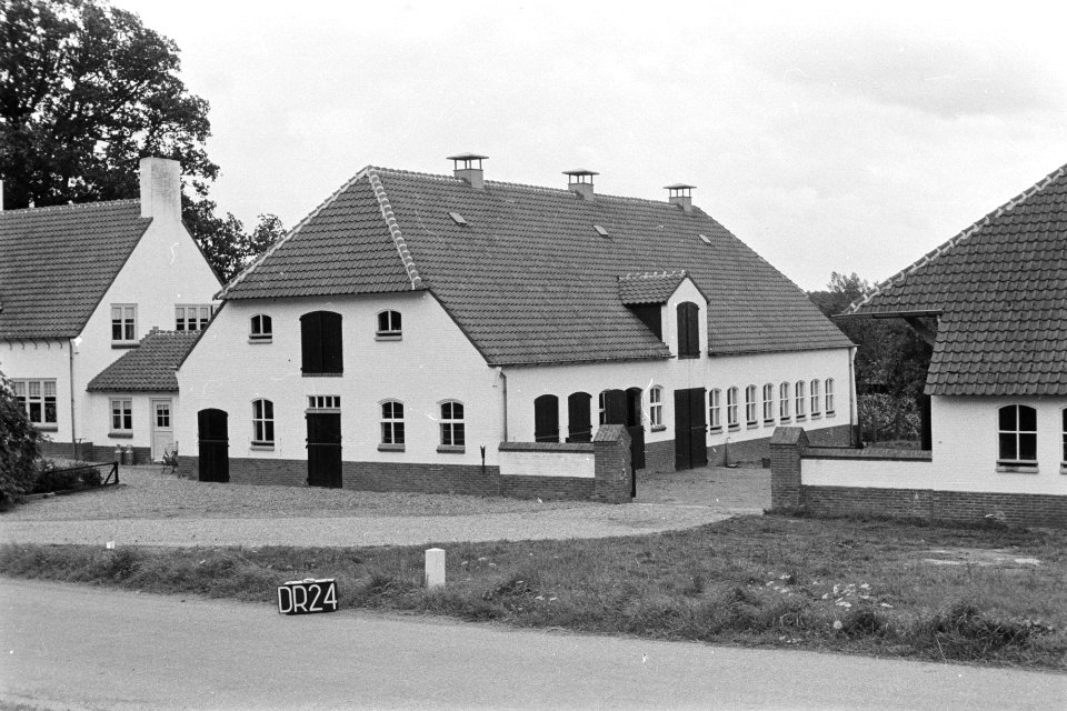 Boerderij te Dreumel of Druten (ruilverkaveling Maas en Waal), Bestanddeelnr 170-2215