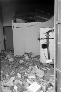 Bomaanslag op 50-kv onderstation van elektriciteitsbedrijf in Medemblik door de, Bestanddeelnr 933-1923