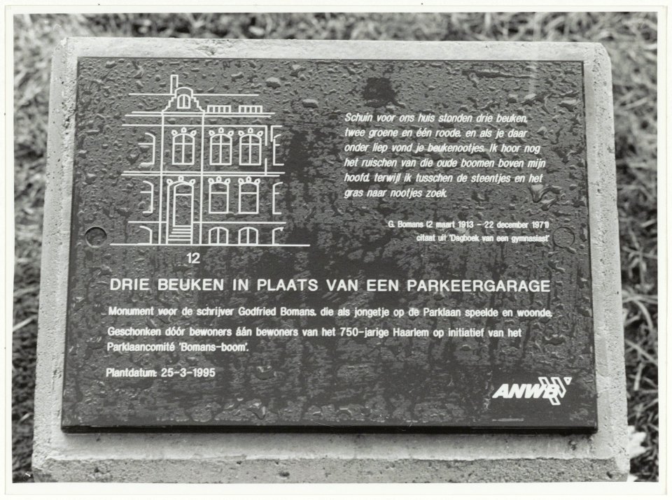 Bomans Monument op de Parklaan. Geschonken in 1997 door Wim Cerutti. NL-HlmNHA 54036901