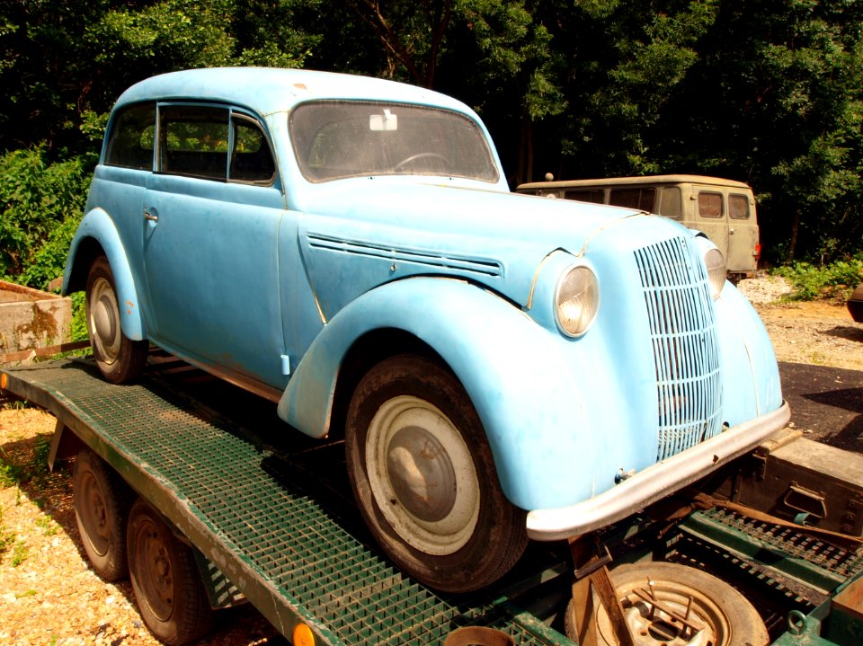 Blue oldtimer pic1