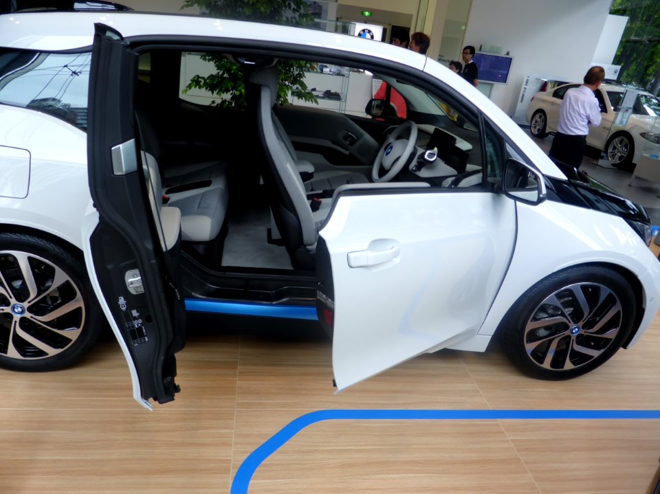 BMW i3 whose doors are open