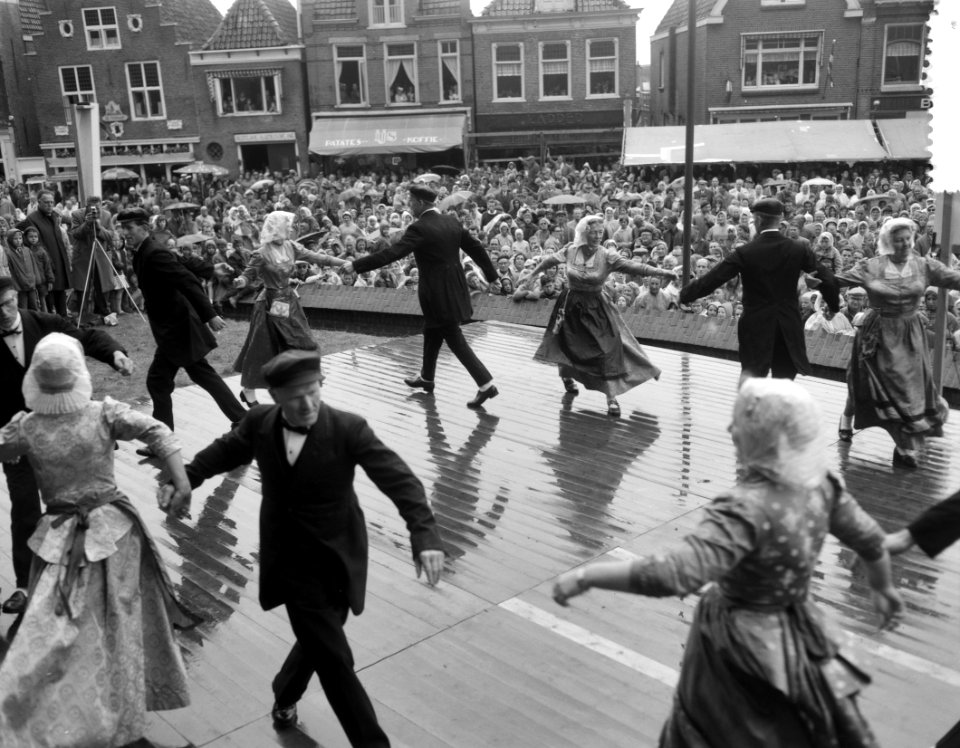 Boerengastdag met vetveemarkt in Schagen Volksdansen, Bestanddeelnr 912-8434