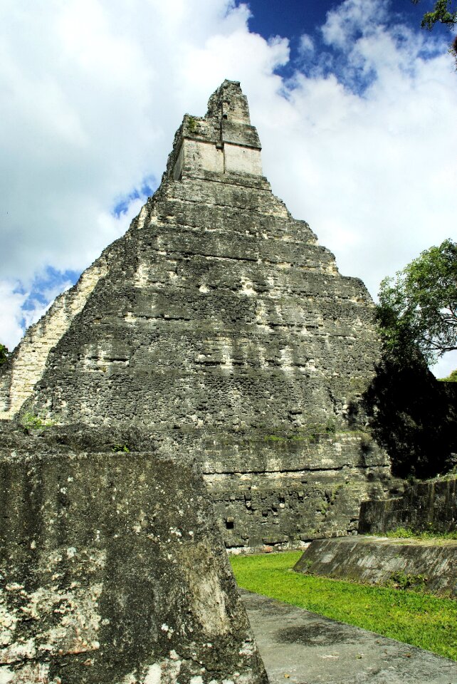 Maya civilization columbian