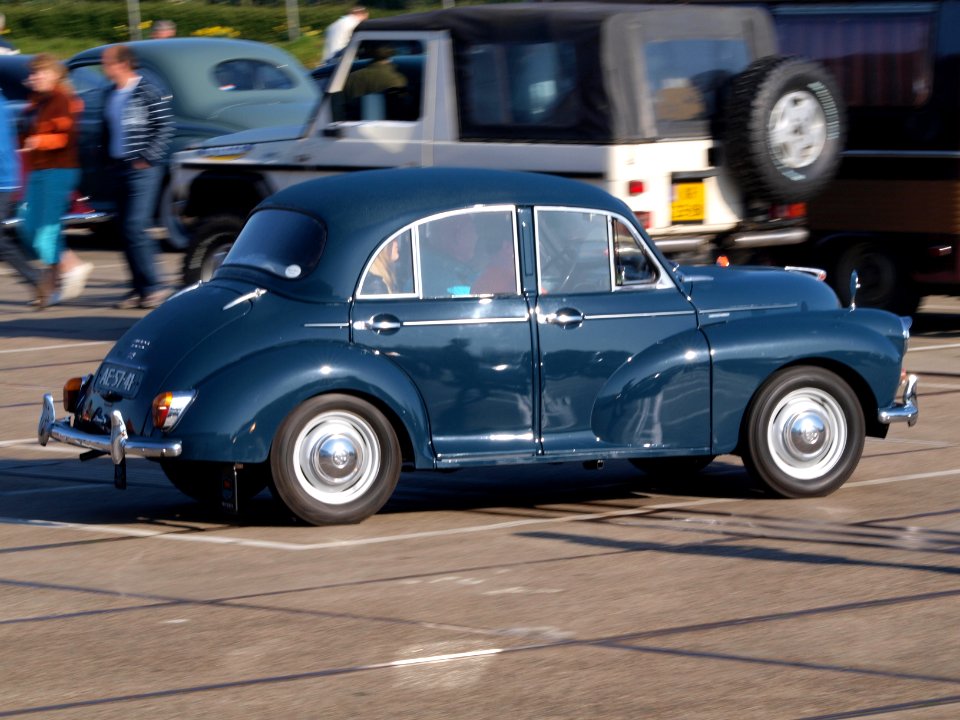 Blue Morris Minor, licence no AE-57-41 pic2
