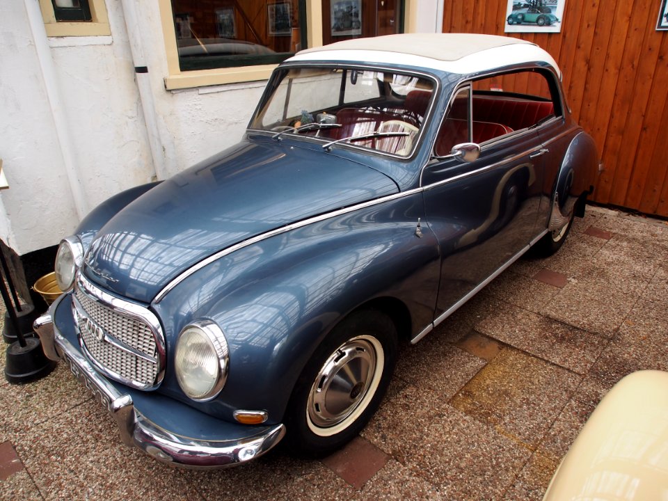 Blue Auto Union 1000