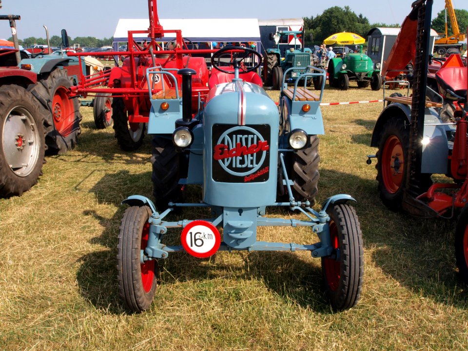 Blue Eicher diesel pic5