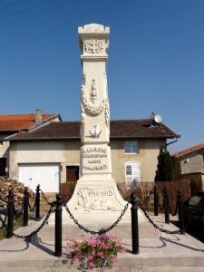 Bouquemont (Meuse) monument aux morts (01)