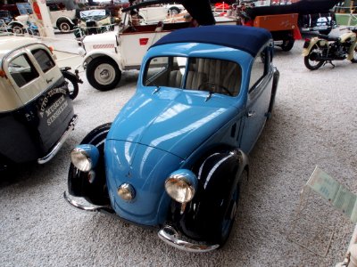 Blue 1938 Mercedes-Benz 170H pic2