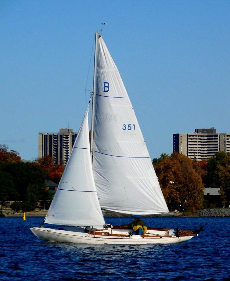 Bluenose One-Design sailboat Moon Beam 3586