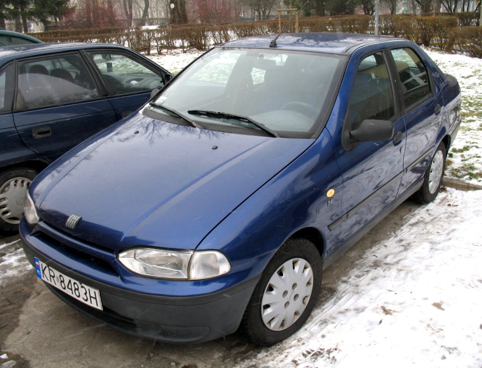 Blue Fiat Siena HL 1,4 in Kraków (1)