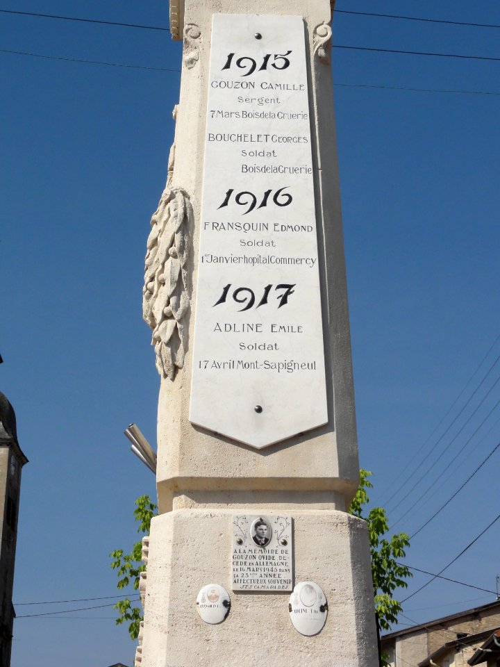 Bouquemont (Meuse) monument aux morts (03)
