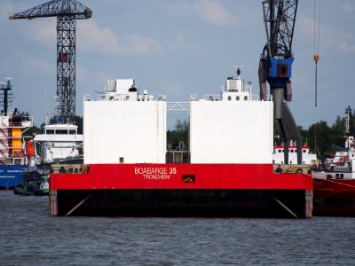 Boabarge 35, Nieuwe Maas river, pic1