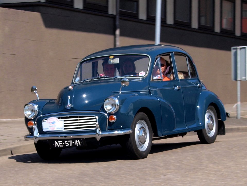 Blue Morris Minor, licence no AE-57-41