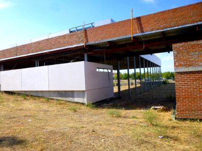 Boadilla del Monte - Construcción paralizada (desde 2010) del Complejo Deportivo Condesa de Chinchón (ex Parque del Deporte y la Salud) 02