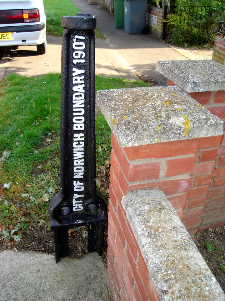 Boundary Post Oak Lane Norwich