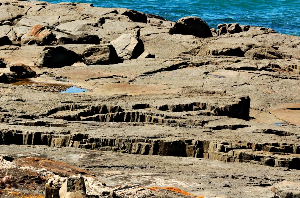 Bluff-rocks-Devonport-20070310-018