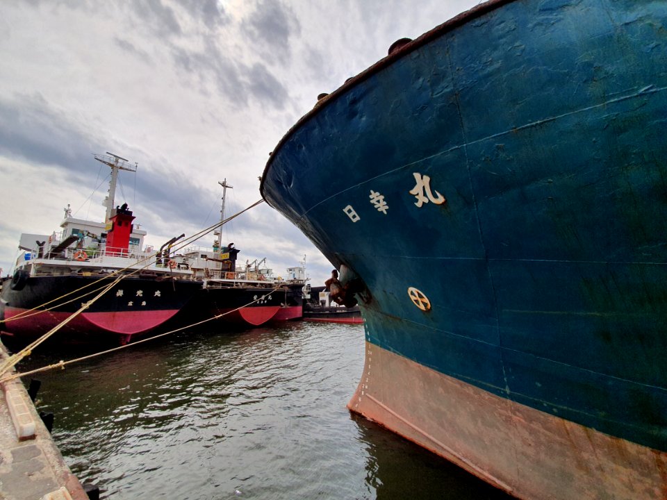 Boats in Kisarazu port 4