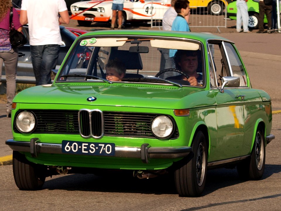 BMW 2002 dutch licence registration 60-ES-70