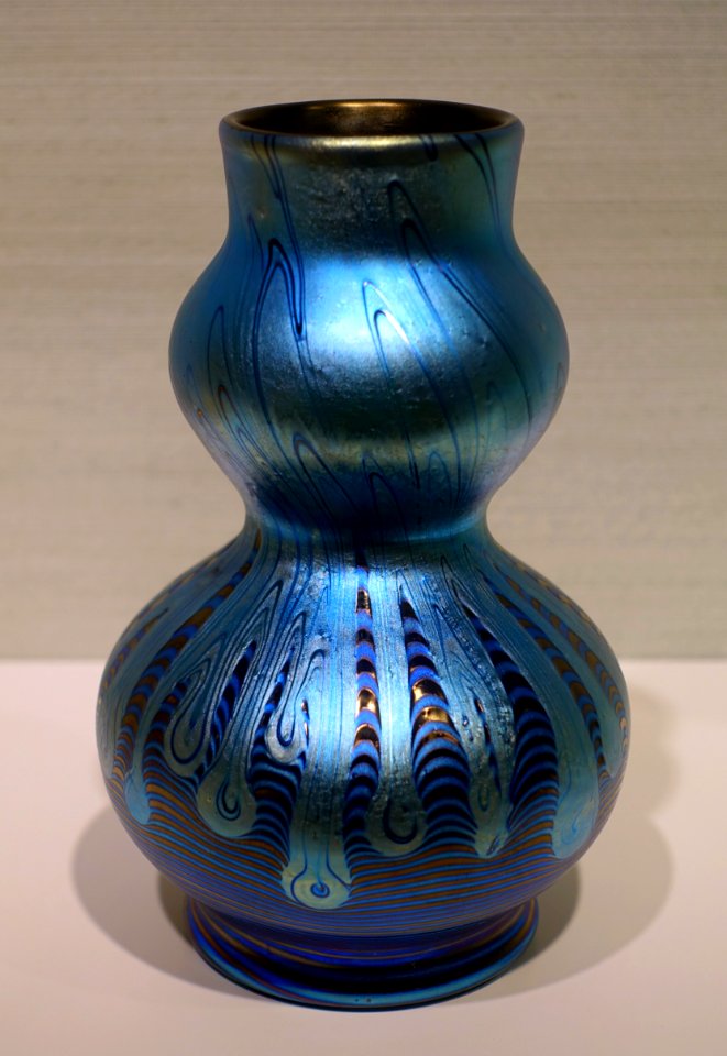 Blue vase, Firma Johann Loetz Witwe, Klostermuhle Bohmen, c. 1900, glass - Hessisches Landesmuseum Darmstadt - Darmstadt, Germany - DSC00851