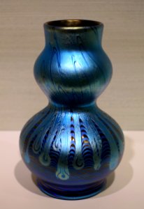 Blue vase, Firma Johann Loetz Witwe, Klostermuhle Bohmen, c. 1900, glass - Hessisches Landesmuseum Darmstadt - Darmstadt, Germany - DSC00851