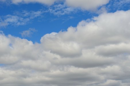 BlueSkyWhiteClouds7