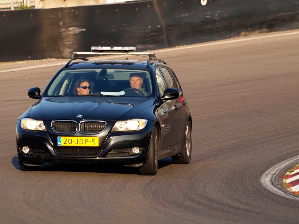 BMW 3ER REIHE dutch licence registration 20-JDP-5 pic1