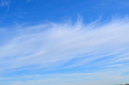 BlueSkyWhiteClouds4