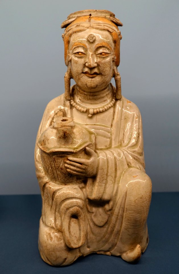 Bluish-white glazed figurine, Northern Song dynasty, from Bijia Shan, Chaozhou - Hong Kong Museum of History - DSC00878
