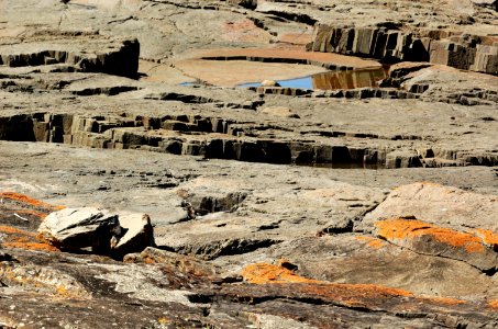 Bluff-rocks-Devonport-20070310-016