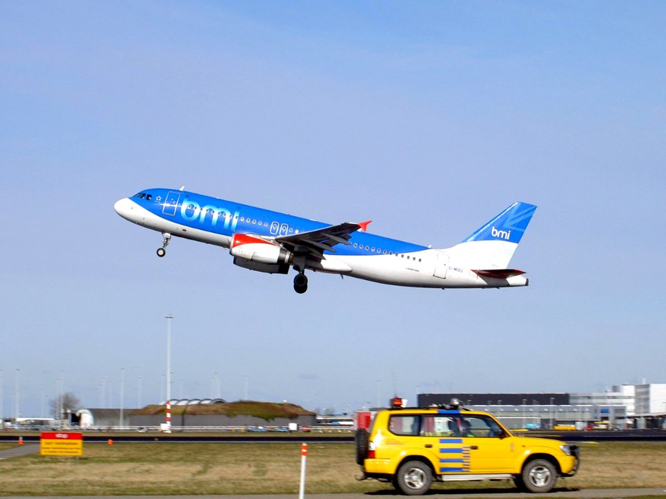 BMI British Midland Airbus A320 G-MIDU