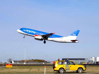 BMI British Midland Airbus A320 G-MIDU
