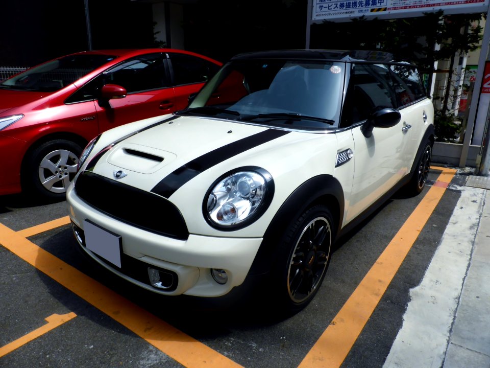 BMW MINI COOPER S CLUBMAN (R55) front