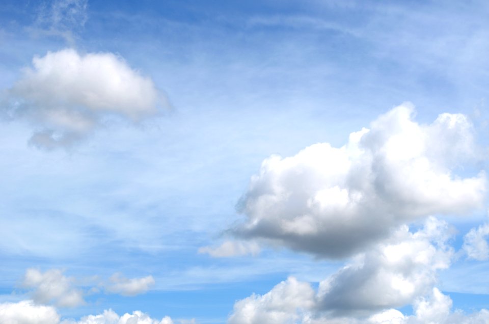 BlueSkyWhiteClouds23