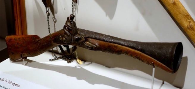 Blunderbuss, purchased at the Inn of the Good Samaritan, near Jericho, 1902, wood and steel - Harvard Semitic Museum - Cambridge, MA - DSC06225