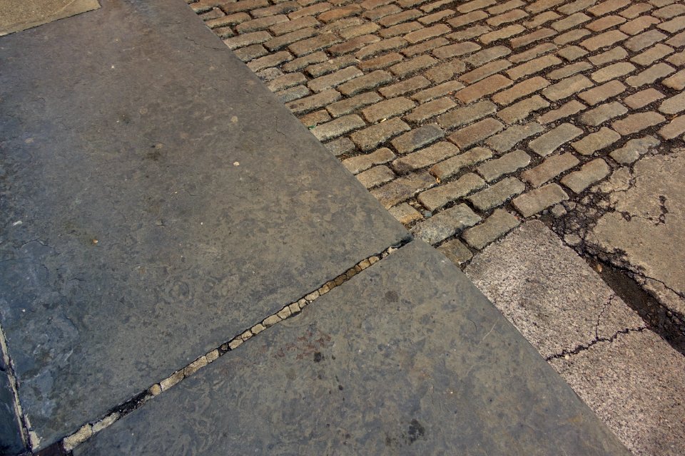 Bluestone sidewalk with cobbles - Boston, MA - DSC02259