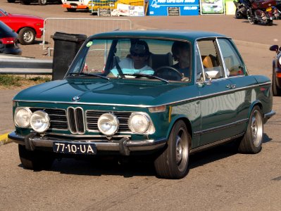 BMW 1602 dutch licence registration 77-10-UA pic2