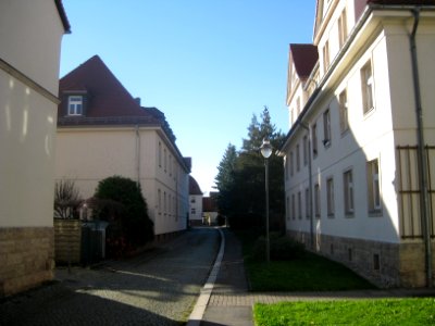 Blumensteig 2, 4