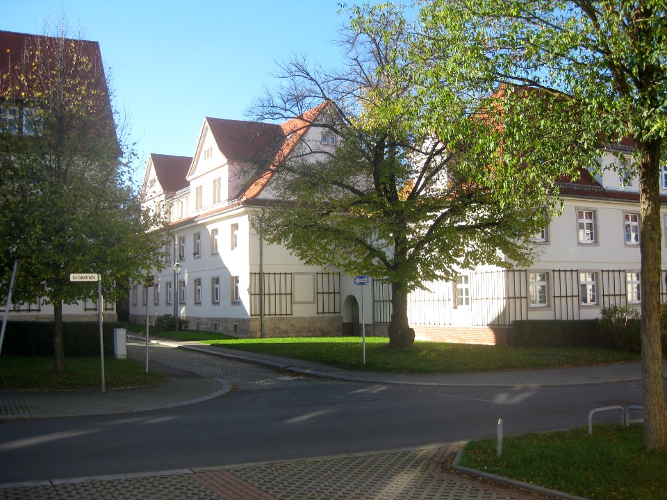 Blumensteig 1,3