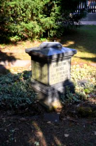 Bockenheim, Neuer Friedhof Grab 3b - 1-2 Herge-Remmler
